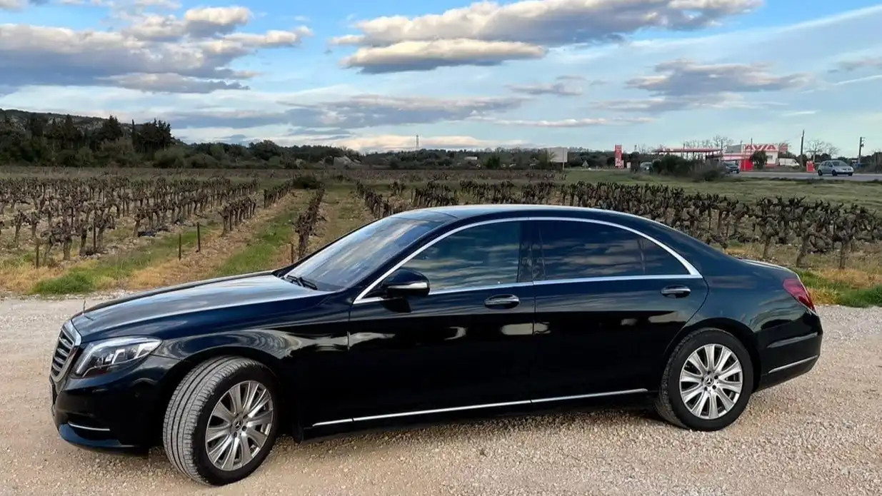 coche Mercedes clase S para 3 pasajeros